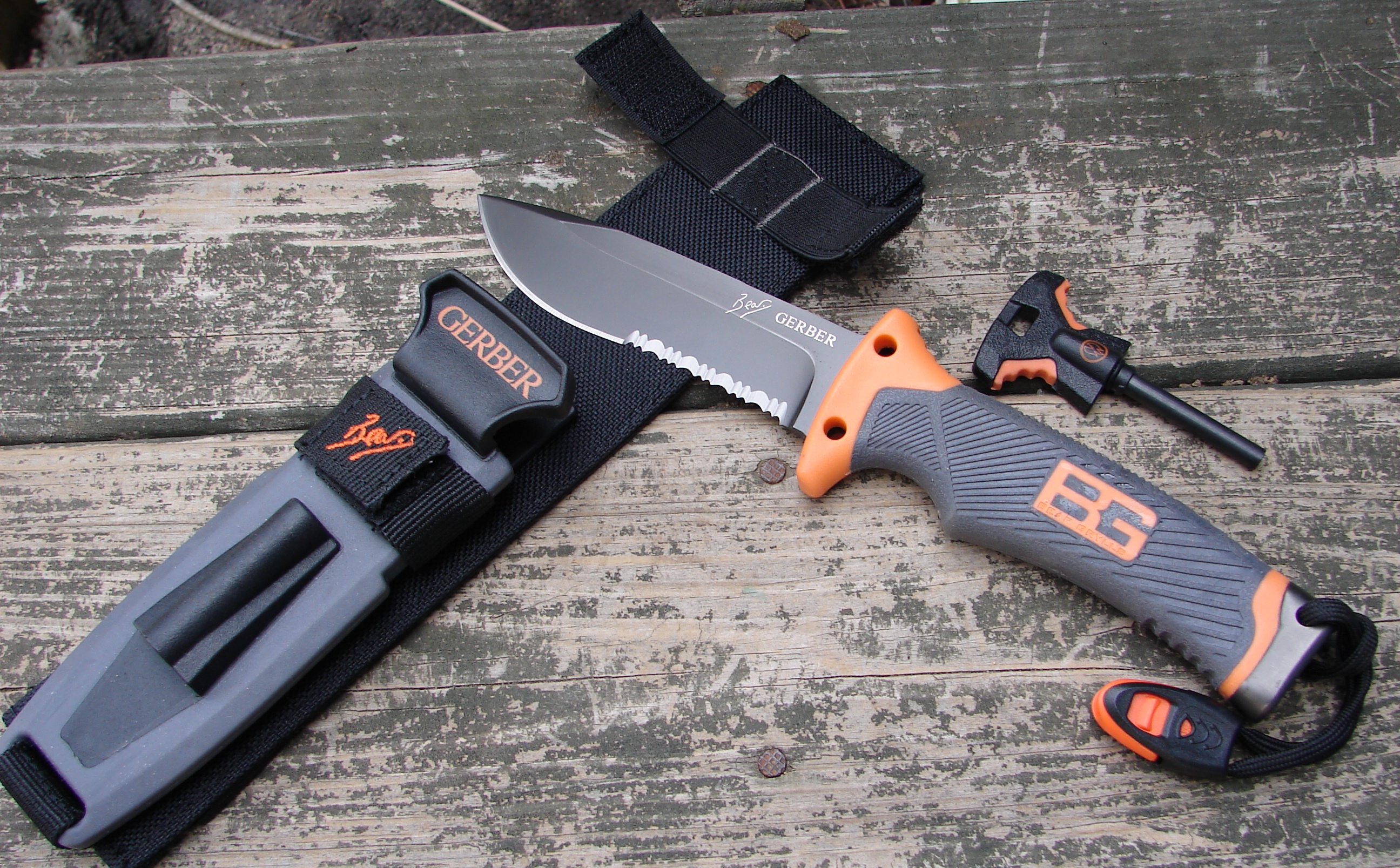 Gerber Bear Grylls Ultimate Survival knife 